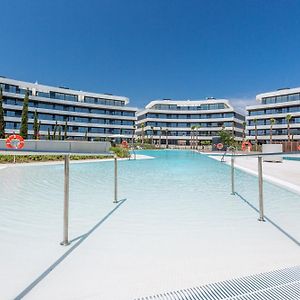 Vivi Homes - Dali Pool, Sauna, Gym & Sea View